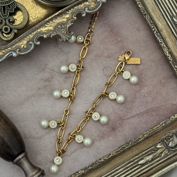 KATE SPADE • Gold Pearly Delight Pearl Bracelet - Picture 3 of 3